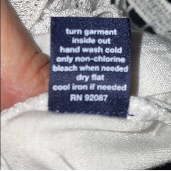 Saks Fifth Avenue white crocheted knit top—Sz S - Picture 10 of 11